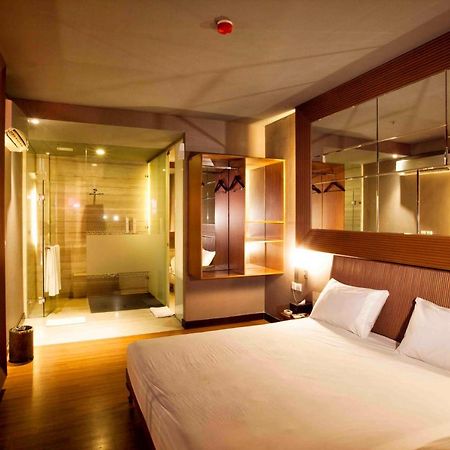 ג'קרטה 108 Hotel By Him מראה חיצוני תמונה
