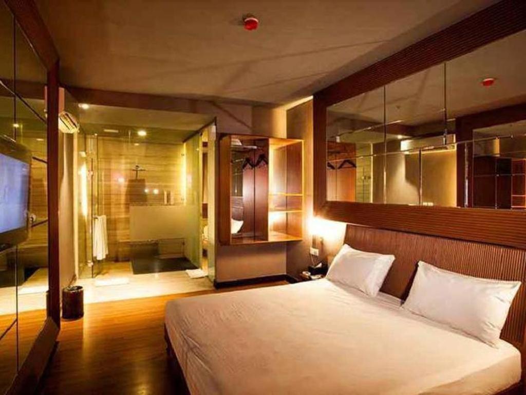 ג'קרטה 108 Hotel By Him מראה חיצוני תמונה