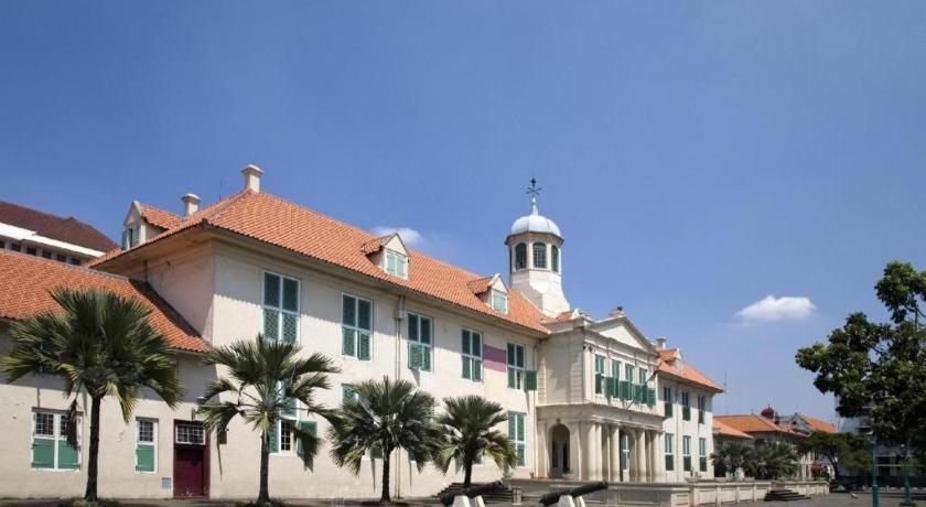 ג'קרטה 108 Hotel By Him מראה חיצוני תמונה