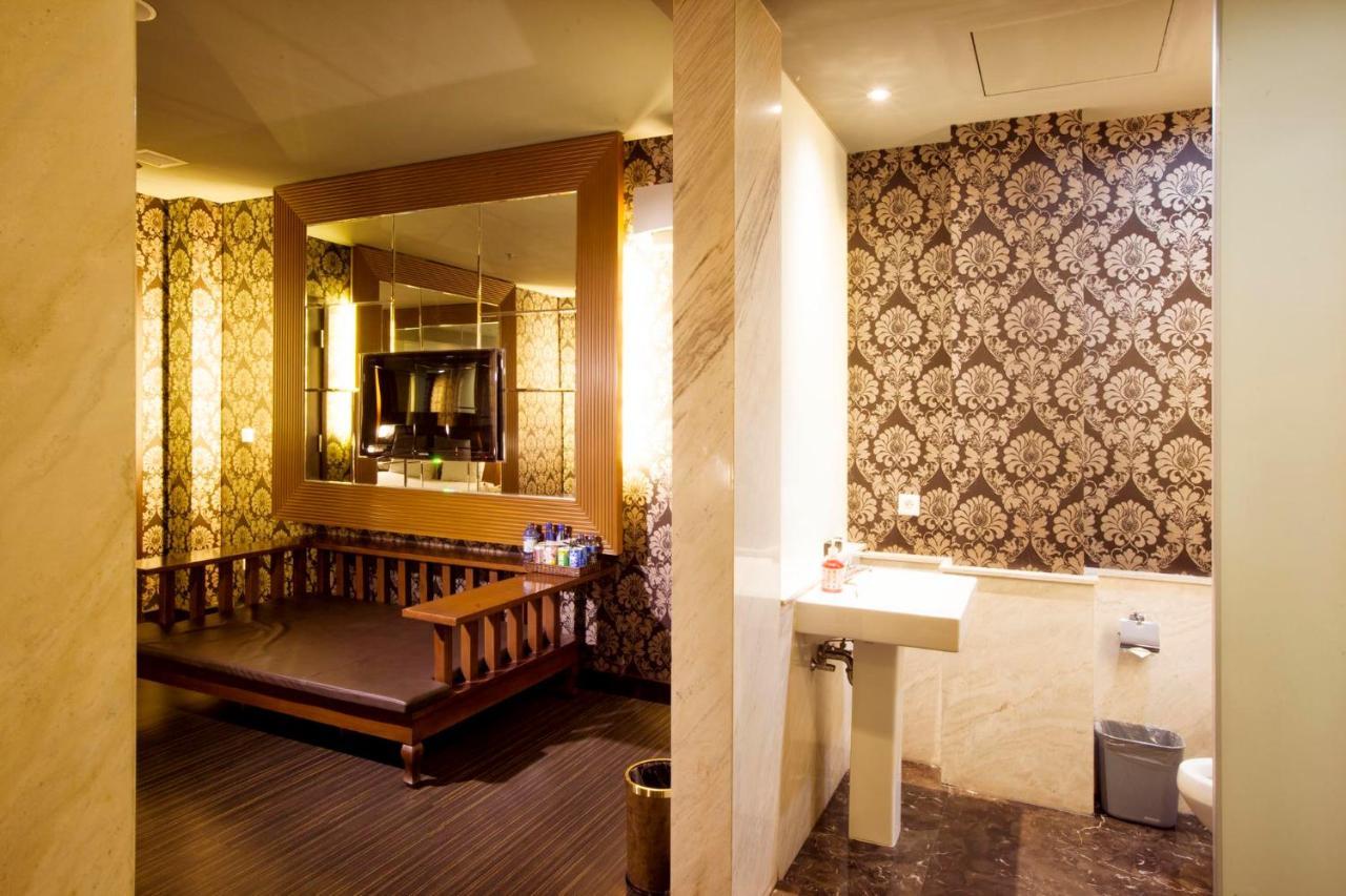 ג'קרטה 108 Hotel By Him מראה חיצוני תמונה